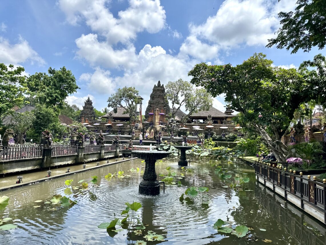 Ubud na Bali vodní palác